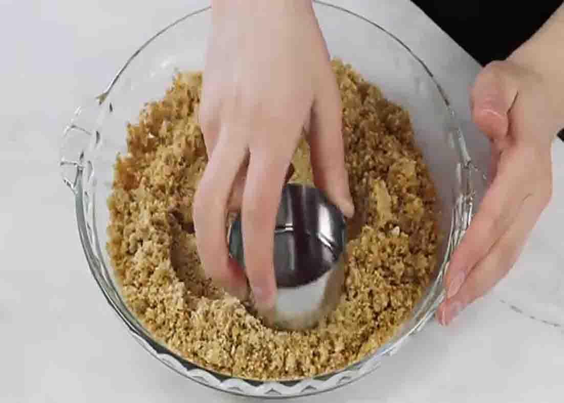 Making the crust for the banana cream pie