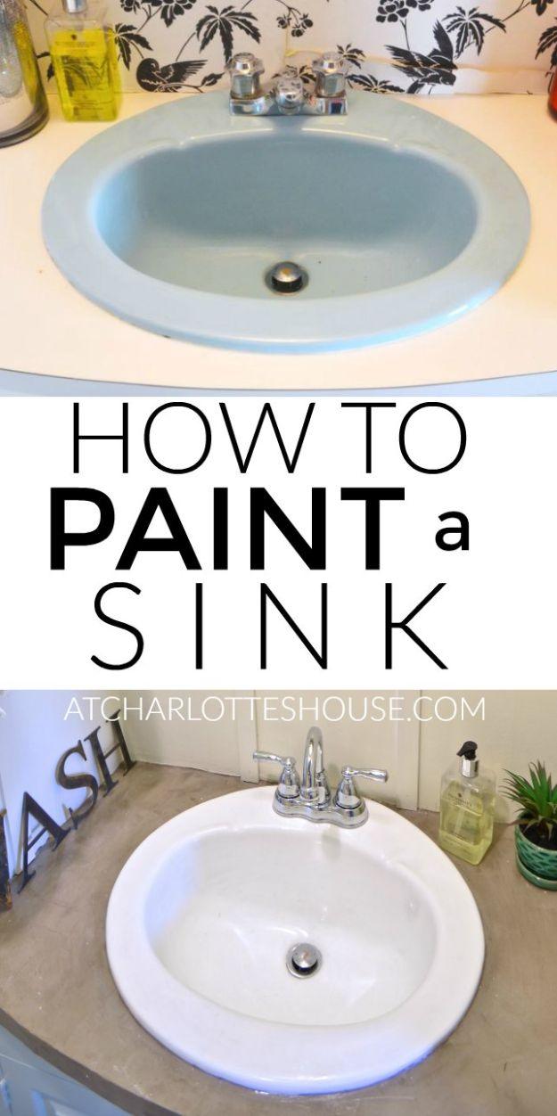 Titled How To Paint A Sink, a turquoise bathroom sink above the same basin painted white under patterned wallpaper