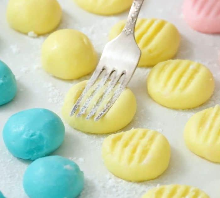 Old-Fashioned Cream Cheese Mints Ingredients