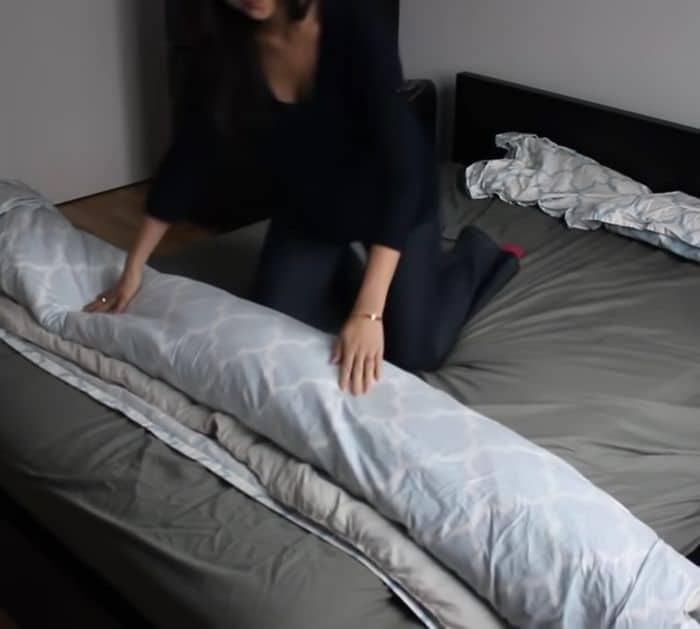 Easy Duvet Cover Trick Tutorial