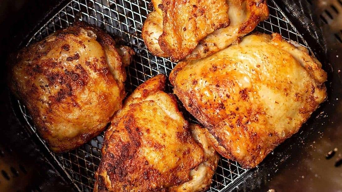 Super Crispy Air Fryer Chicken Thighs