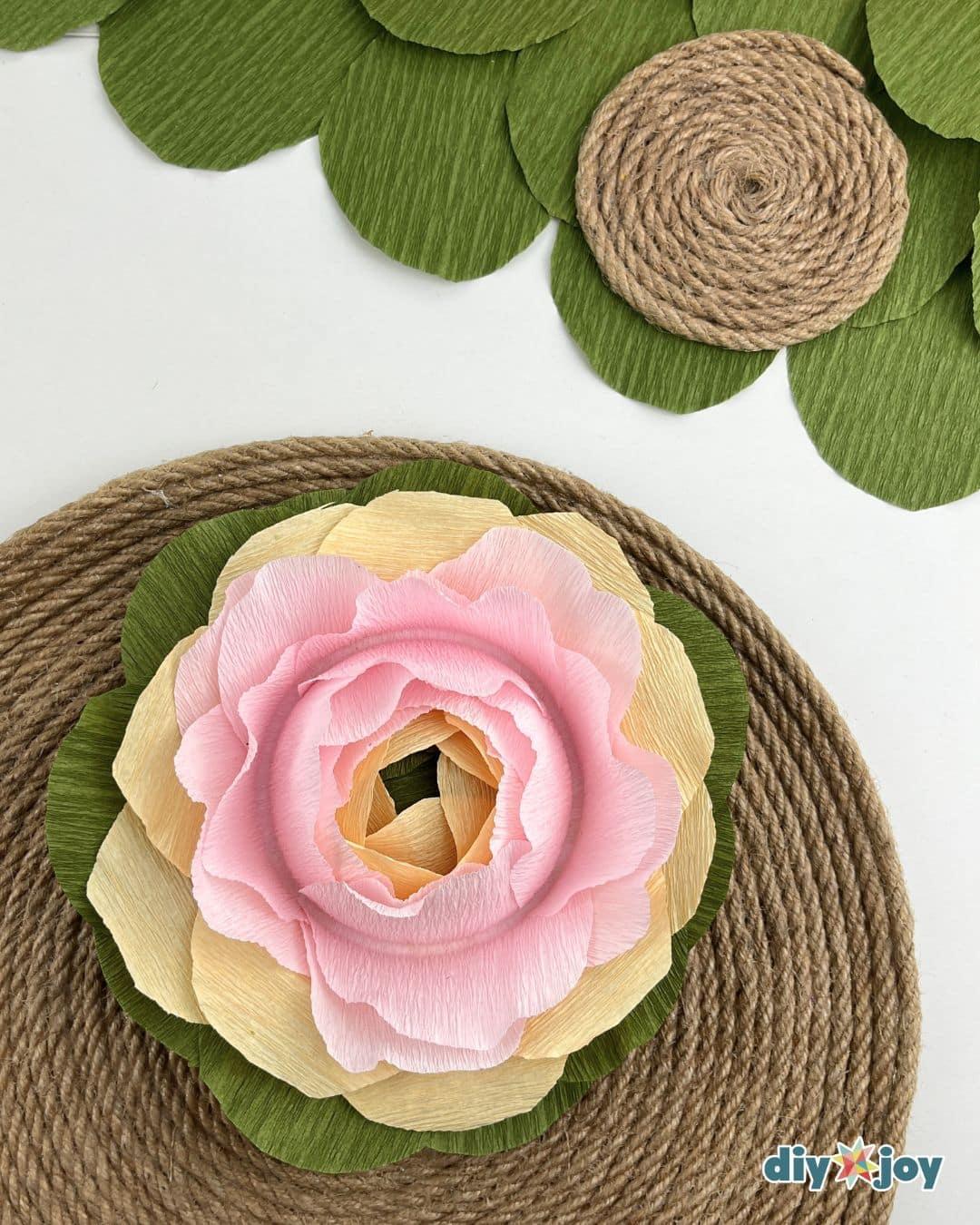 Paper Roses Glass — easy craft ideas- paper flowers