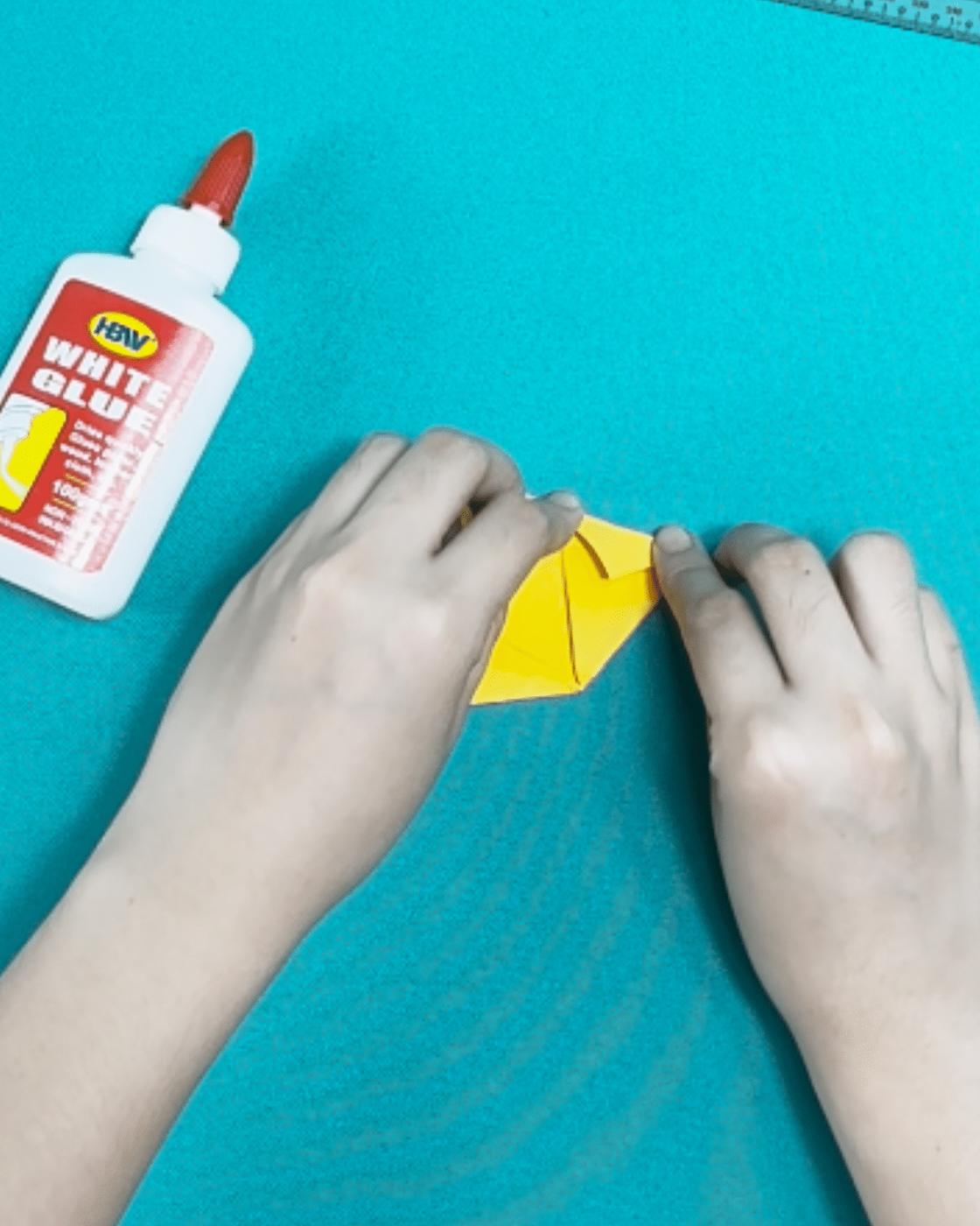 Easy Origami Daffodils
