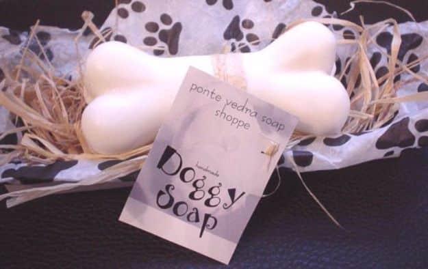 DIY Dog Grooming Tutorials - Dog Soap - Cool and Easy Ways to Wash, Groom and Style Your Pets Fur - Trim Toenails, Brush Teeth, Bath, Trim and Clip Dogs Fur - Hair - Remove Fleas a