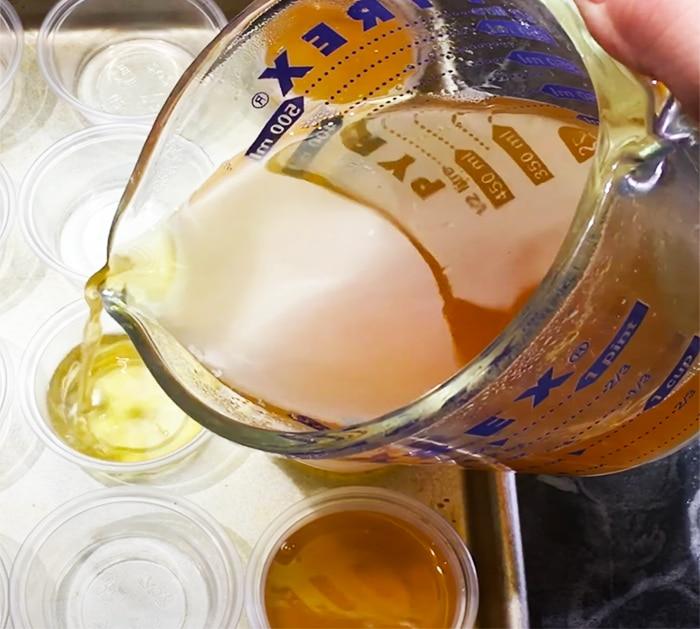 How To Make Apple Cider Fireball Whisky Jello Shots - Fall Party Drinks - Party Jello Shots - Party Favor Ideas