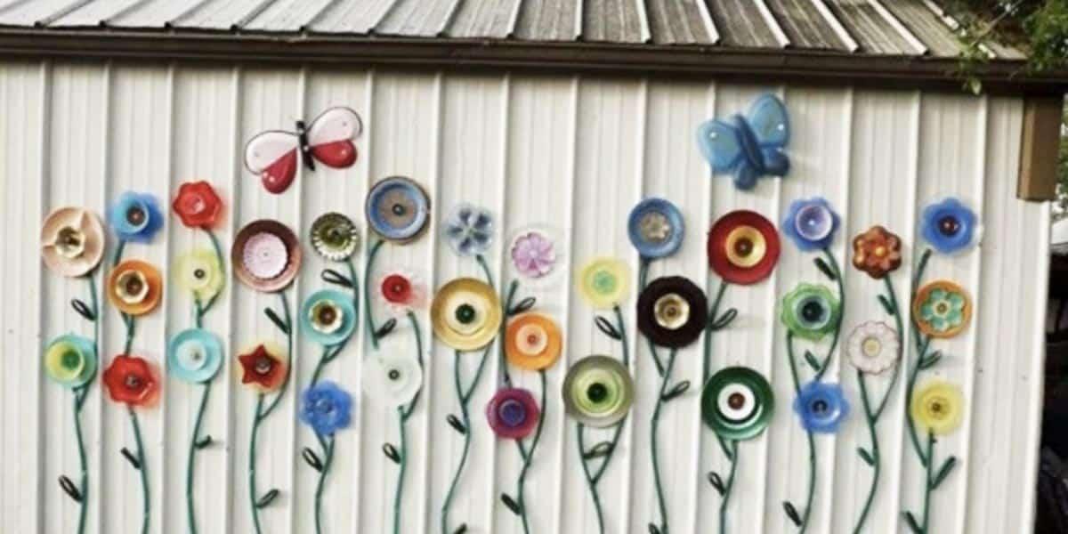 Garden Hose and Plate Outdoor Art Idea
