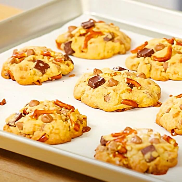 Easy Baked Christmas Gifts - Fun Holiday Baking Ideas - Sweet Salty Baking Recipes