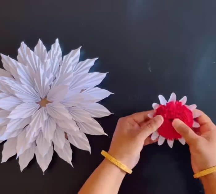 Beautiful DIY Wallpaper Decor Instructions