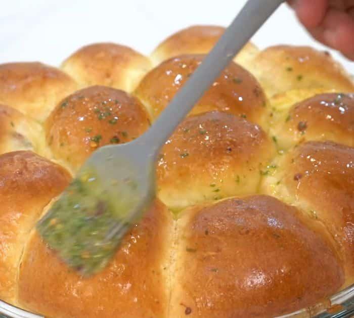 How To Make Cheese And Herb Buns