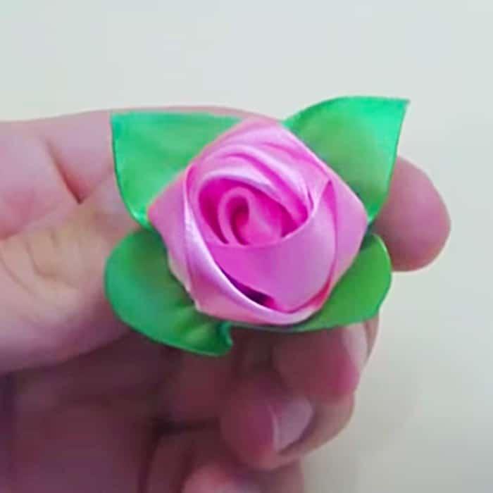 How To Make A Rose From A Ribbon - Easy DIY Bouquet - Mother's Day Present Ideas