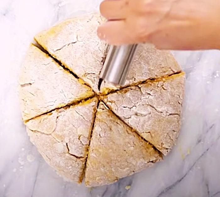 Homemade Pumpkin Scones Recipe - How To Bake Scones - Autumn Baking Ideas