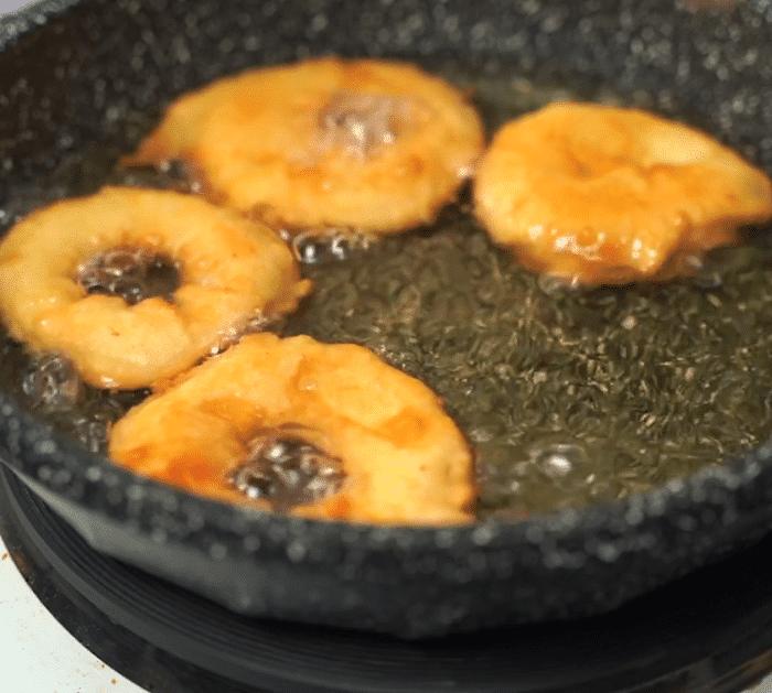 Easy Crispy Thin Apple Fritters Recipe