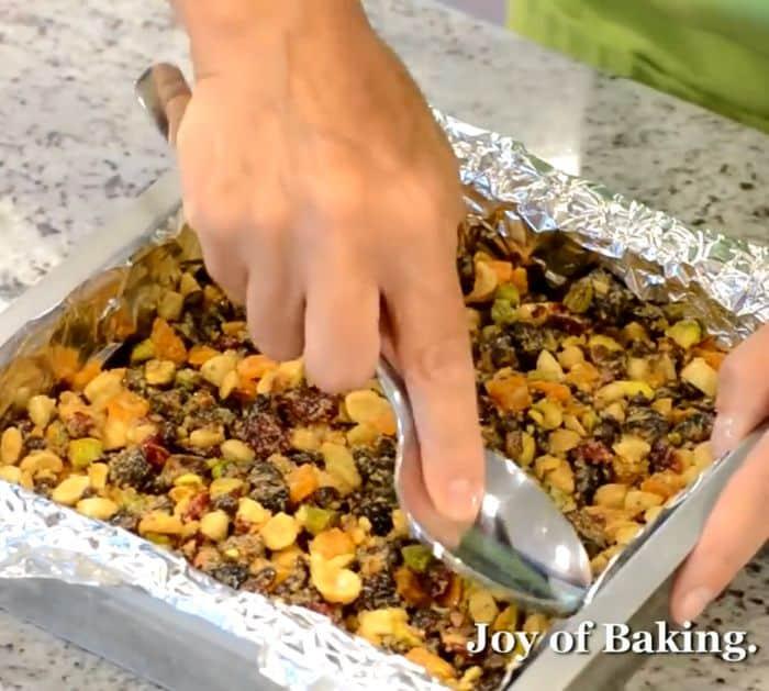 How to Make Fruit and Nut Bars