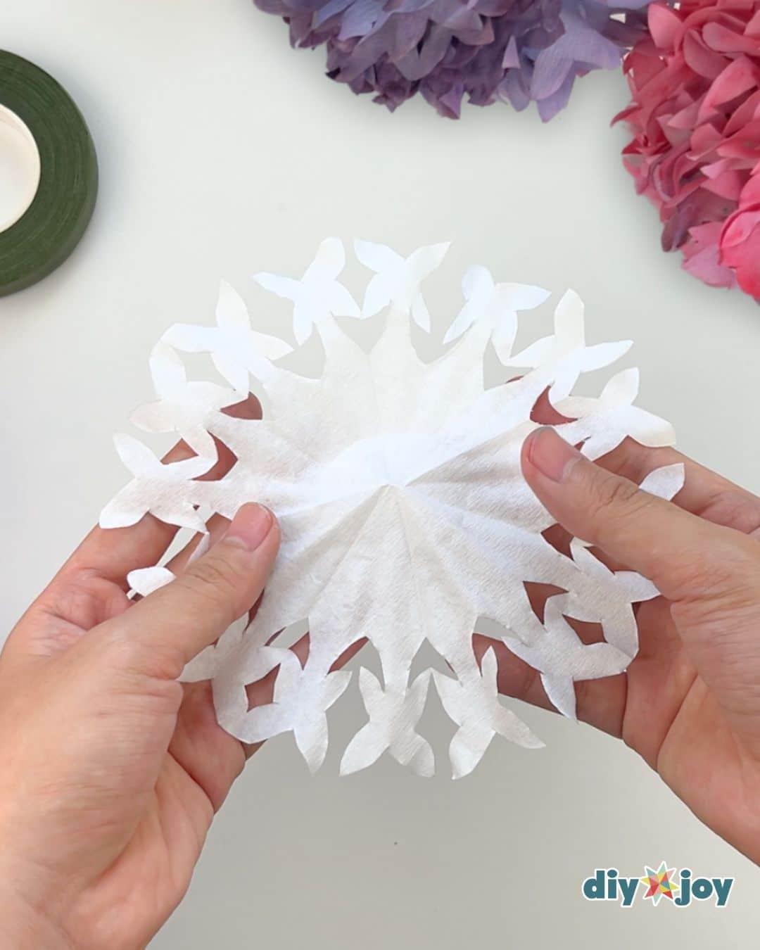 Homemade Hydrangea Coffee Filter Flowers — hydrangea coffee filter flower craft