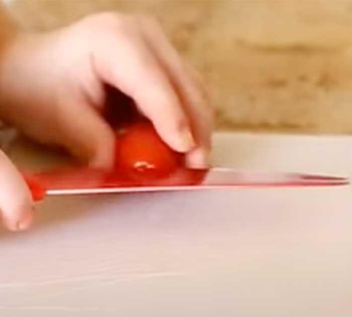 Slice Tomatoes For Tomato Bouquet - Easy Recipes