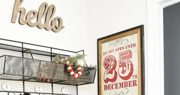 Burlap Sack Framed Wall Art, worth adding to the seasonal decor rotation and easy enough for a first try at home