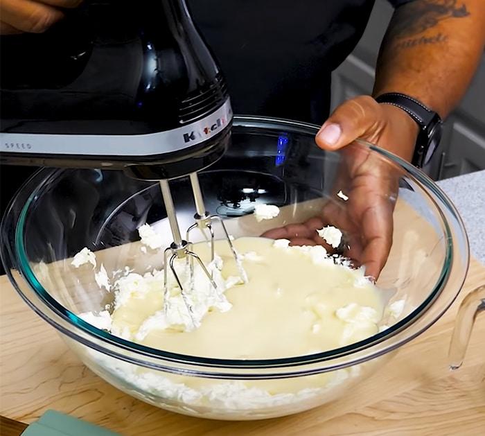 Use 4 Ingredients To Make Cream Cheese Filling For Pie - Homemade Recipes - Easy and Simple Recipes