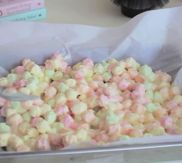 Easy To Make Easter Marshmallow Bark
