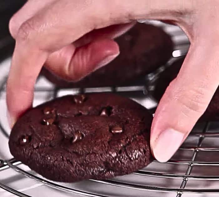 Easy Chocolate Mint Cookies Recipe