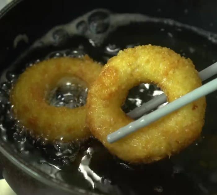 Easy Crispy Chicken Donuts with Cheese Garlic Sauce