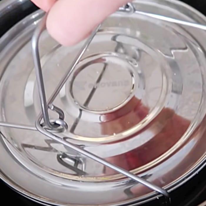 How To Make Monkey Bread In An Instant Pot - Easy Monkey Bread Recipe - How To Make Bread In An Instant Pot
