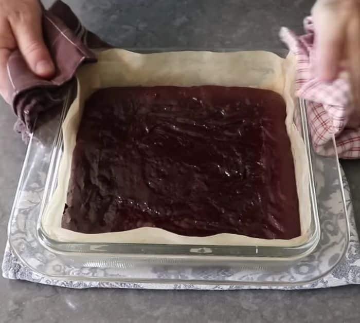 How to Make Pecan Pie Brownies