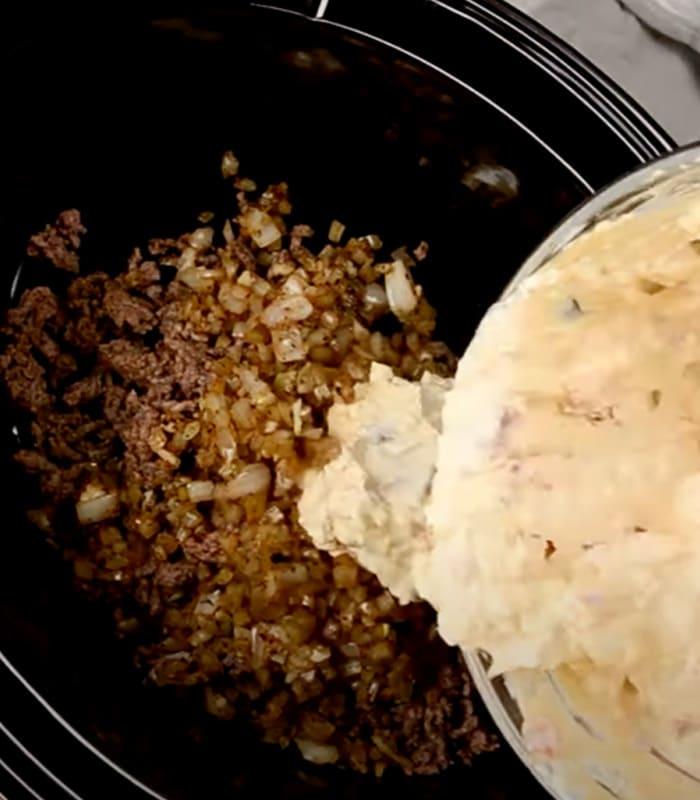 Cheeseburger Dip Recipe for Crockpot - Ingredients and Instructions for Making Party Appetizer Idea