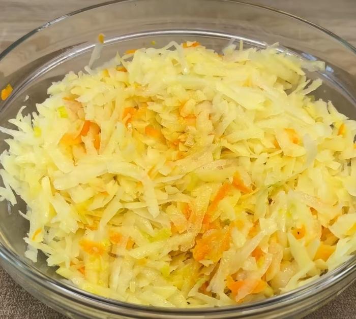 Quick and Easy Cheese Potato Pizza Ingredients