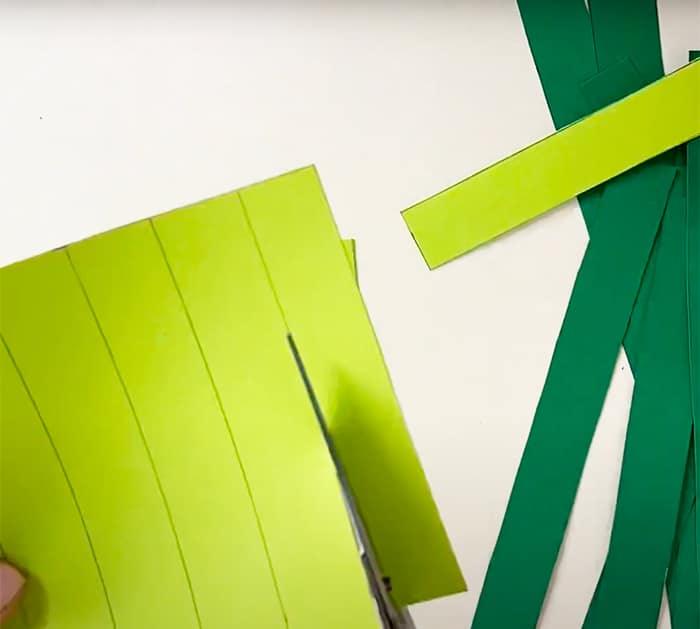 How To Make A Shamrock Garland - DIY Garland - ST. Patricks Day Decor