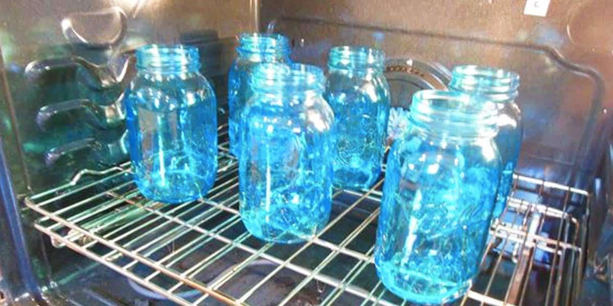 This Mason Jar Idea is One of the Simplest But Best I’ve Ever Seen (Quick!)