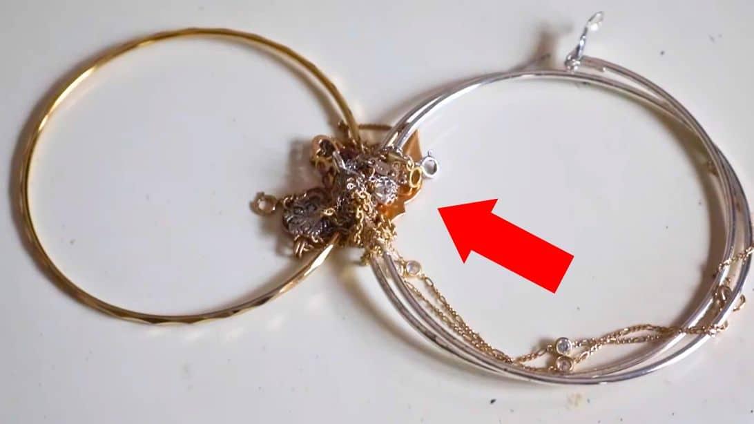 How to Easily Untangle Knotted Necklaces