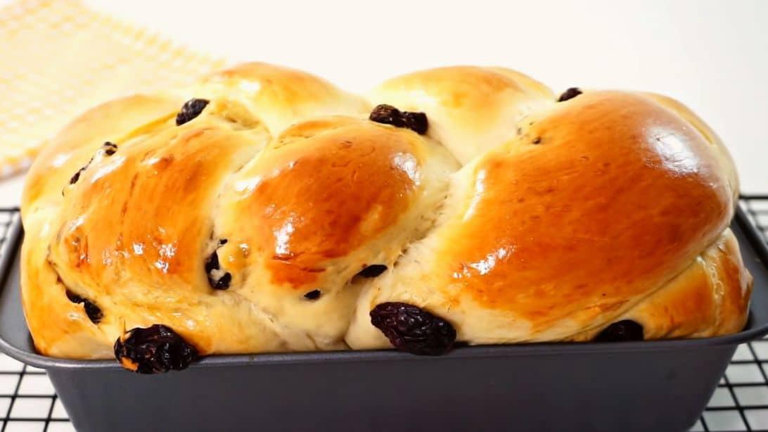 Soft And Fluffy Raisin Bread Recipe