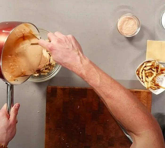 In-N-Out Animal Style Mac N' Cheese Recipe | DIY Recipes