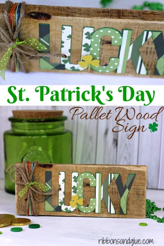 Lucky Pallet Sign for St Paddys Day Party Decor