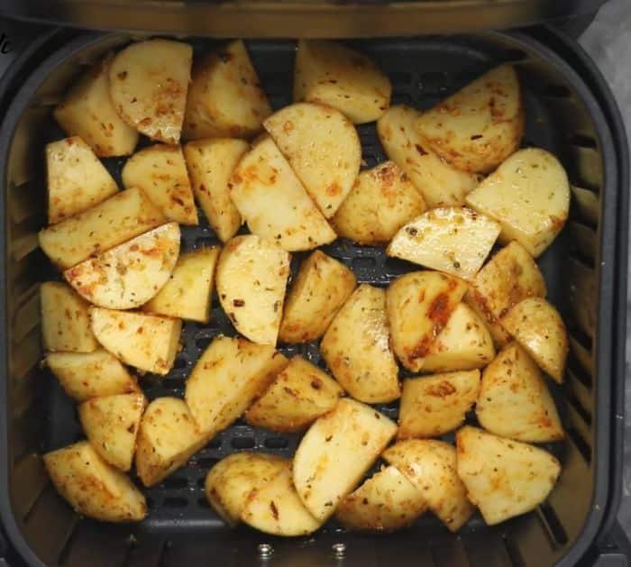 How to Cook Crispy Potatoes in the Air Fryer
