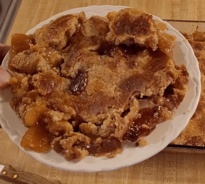 How to Make Caramel Apple Dump Cake