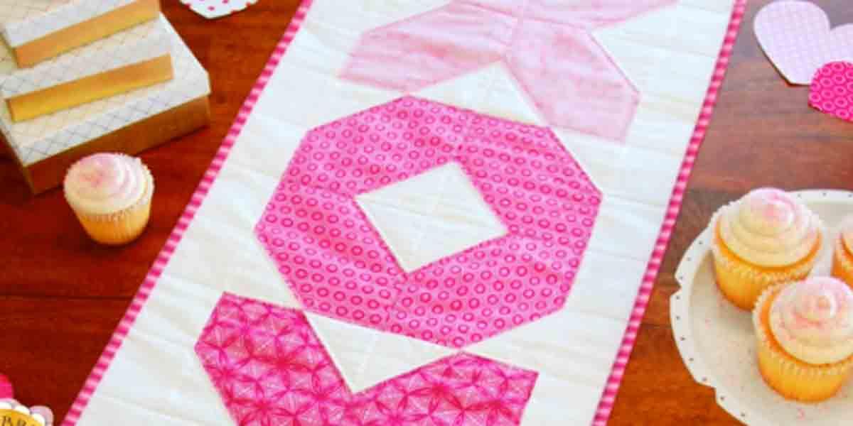 She Makes The Cutest Hugs And Kisses Decor Item You’ll Have To Have.. Learn How!
