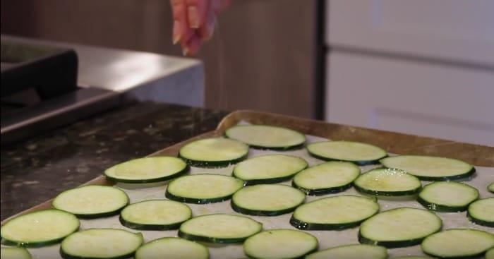 How to Make Crispy Healthy Zucchini Chips