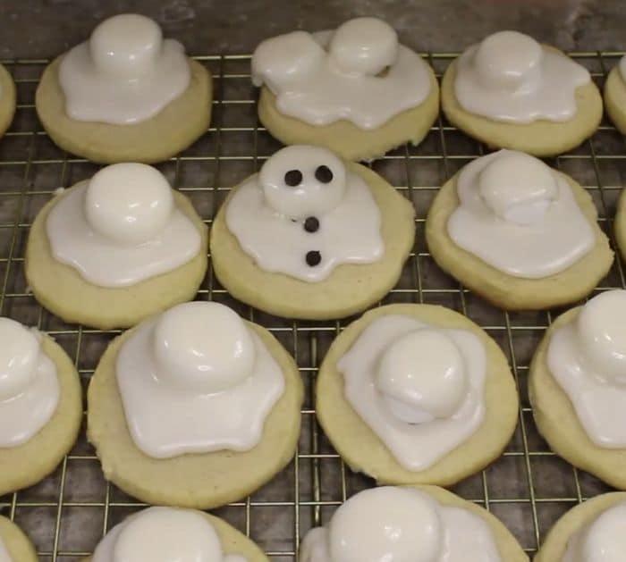 How to Make Melted Snowmen Shortbread Cookies