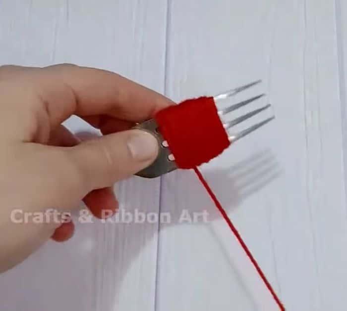 Easy 6-Minute DIY Yarn Ladybug Tutorial