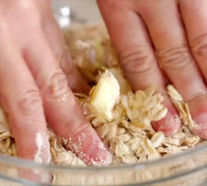 Easy To Make Peach Crisp