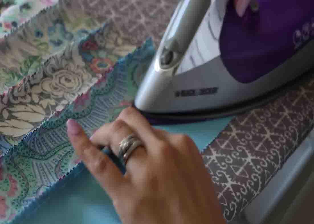 Pressing the jelly roll quilt seams open