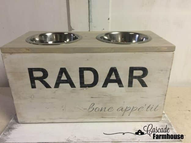 DIY Pet Bowls And Feeding Stations - DIY Vintage Dog Feeding Station Part - Easy Ideas for Serving Dog and Cat Food, Ways to Raise and Store Bowls - Organize Your Dog Food and Wate
