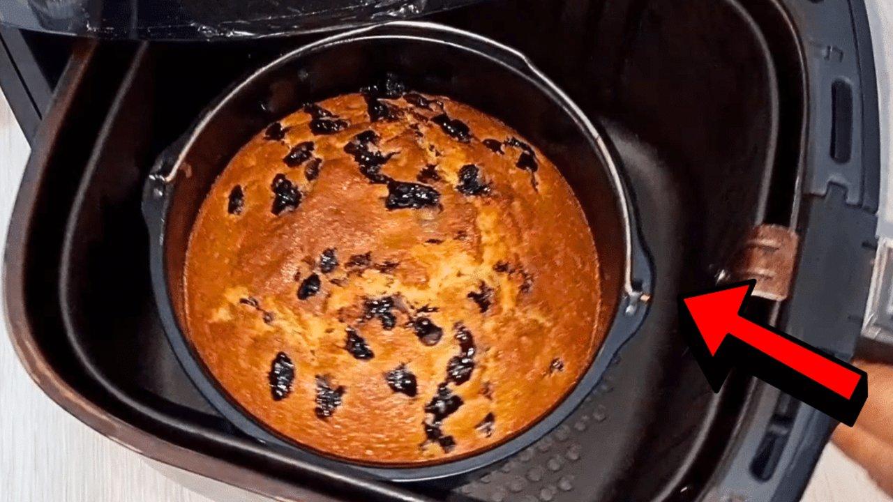 Easy Air Fryer Blueberry Lemon Cake Recipe