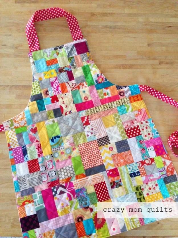 Best Quilting Projects for DIY Gifts - Scrap Happy Apron - Things You Can Quilt and Sew for Friends, Family and Christmas Gift Ideas - Easy and Quick Quilting Patterns for Presents