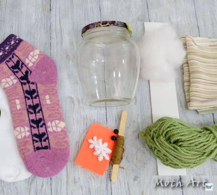 Easy to Make DIY Snowman Treat Container