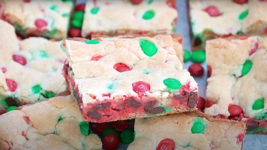 4 Ingredient M&M Cookie Bars Recipe