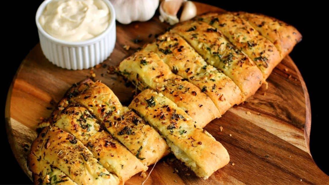 Best Cheesy Garlic Bread Recipe