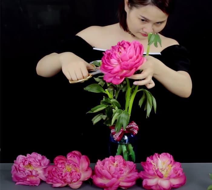 materials for table of dried flowers and epoxy