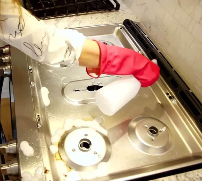 How To Clean Stovetop Easily